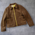 Woolen jacket with viscose lining.