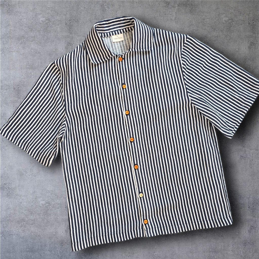 Short-sleeve cotton shirt. Biodegradable.